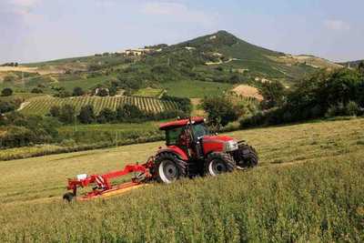 Nouvelle gamme de tracteurs agricoles McCormick MC : davantage de confort, de fonctionnalité et de modernité