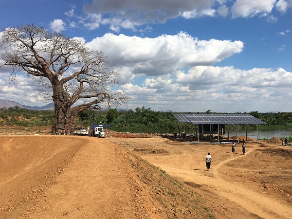Sharp, des modules polycristallins pour système d'irrigation installés au Malawi