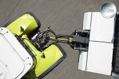 Un réglage automatique indépendant de la vitesse de l'essieu directionnel forcé avec Claas